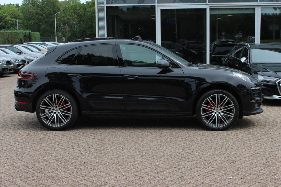 Porsche Macan 2.0 / Panoramadak / Camera / Luchtvering / Bose / 21'' / Sportchrono / Leder / Navigatie / Stoelverwarming / DAB / Cruise Control