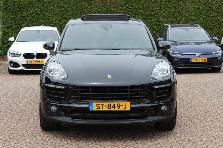 Porsche Macan 2.0 / Panoramadak / Camera / Luchtvering / Bose / 21'' / Sportchrono / Leder / Navigatie / Stoelverwarming / DAB / Cruise Control