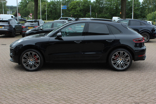 Porsche Macan 2.0 / Panoramadak / Camera / Luchtvering / Bose / 21'' / Sportchrono / Leder / Navigatie / Stoelverwarming / DAB / Cruise Control