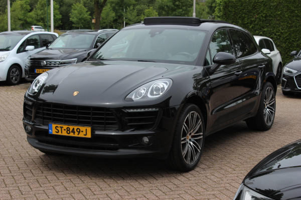 Porsche Macan 2.0 / Panoramadak / Camera / Luchtvering / Bose / 21'' / Sportchrono / Leder / Navigatie / Stoelverwarming / DAB / Cruise Control