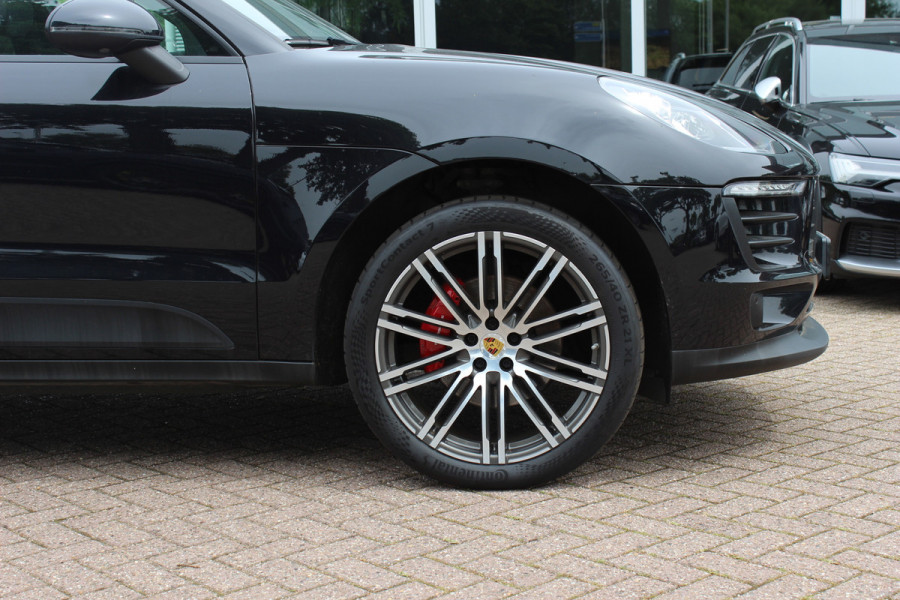 Porsche Macan 2.0 / Panoramadak / Camera / Luchtvering / Bose / 21'' / Sportchrono / Leder / Navigatie / Stoelverwarming / DAB / Cruise Control