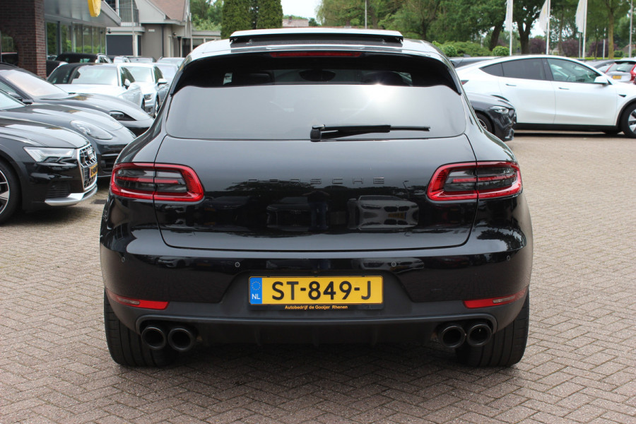 Porsche Macan 2.0 / Panoramadak / Camera / Luchtvering / Bose / 21'' / Sportchrono / Leder / Navigatie / Stoelverwarming / DAB / Cruise Control