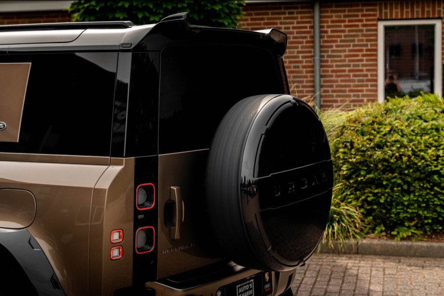 Land Rover Defender 110 P400e 110 X-Dynamic 404 PK URBAN Luchtvering Trekhaak 360 Camera Meridian 22''