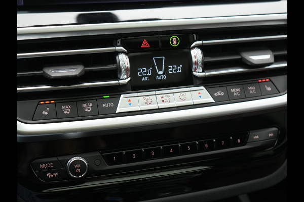 BMW iX3 M Sport 80 kWh 286pk Dealer O.H. | Trekhaak Af Fabriek | Panodak | Head Up | 360 Camera | Harman / Kardon | Lederen Sportstoelen Memory & Verwarmd | Keyless | Blis | Sfeerverlichting | 20"L.M | Adaptive LED |