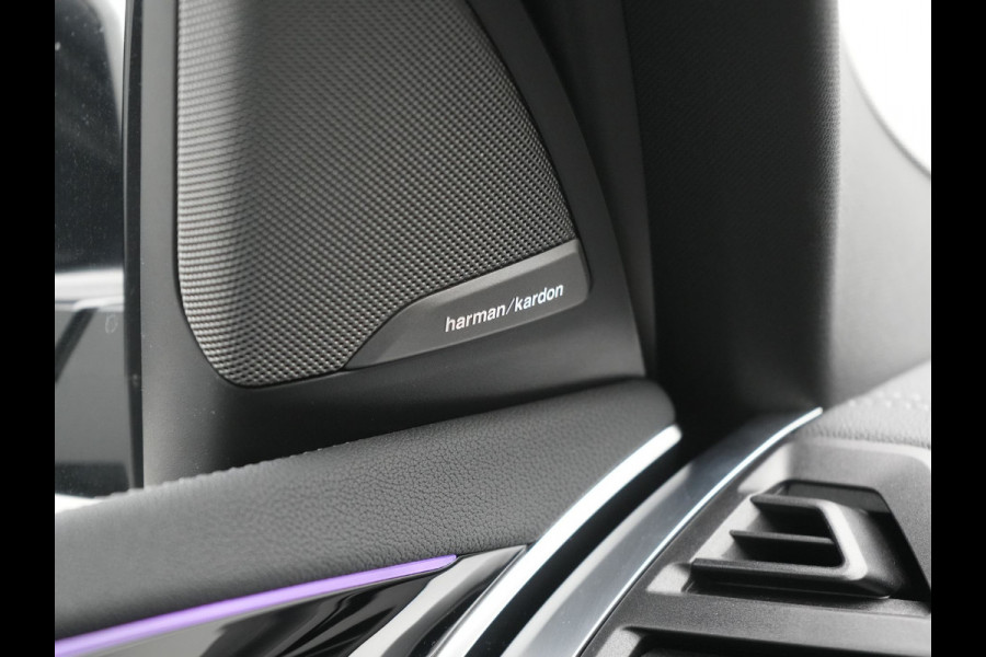 BMW iX3 M Sport 80 kWh 286pk Dealer O.H. | Trekhaak Af Fabriek | Panodak | Head Up | 360 Camera | Harman / Kardon | Lederen Sportstoelen Memory & Verwarmd | Keyless | Blis | Sfeerverlichting | 20"L.M | Adaptive LED |