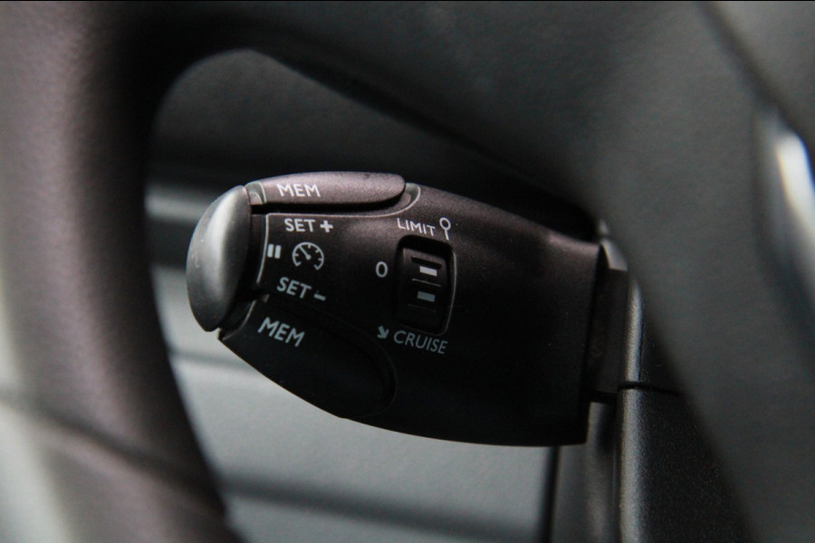 Citroën Jumpy 2.0 BlueHDI 120PK Driver / Trekhaak / App connect / 3 zits