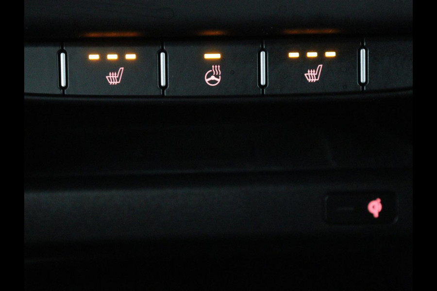 Kia Ceed 1.5 T-GDi DynamicPlusLine | Stoelverwarming | Adaptive cruise | Camera | Carplay | Half leder | Stuurverwarming | Navigatie | Full LED | Side Assist | Climate control | Parkeerhulp | Keyless | Elektrische klep