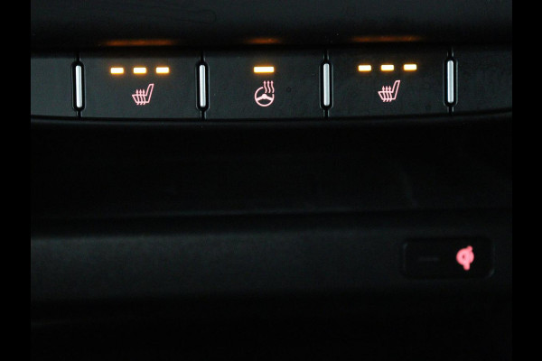 Kia Ceed 1.5 T-GDi DynamicPlusLine | Stoelverwarming | Adaptive cruise | Camera | Carplay | Half leder | Stuurverwarming | Navigatie | Full LED | Side Assist | Climate control | Parkeerhulp | Keyless | Elektrische klep