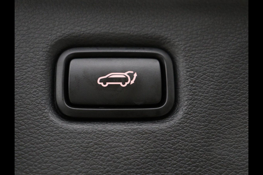 Kia Ceed 1.5 T-GDi DynamicPlusLine | Stoelverwarming | Adaptive cruise | Camera | Carplay | Half leder | Stuurverwarming | Navigatie | Full LED | Side Assist | Climate control | Parkeerhulp | Keyless | Elektrische klep