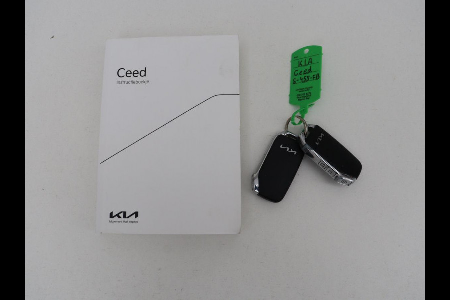 Kia Ceed 1.5 T-GDi DynamicPlusLine | Stoelverwarming | Adaptive cruise | Camera | Carplay | Half leder | Stuurverwarming | Navigatie | Full LED | Side Assist | Climate control | Parkeerhulp | Keyless | Elektrische klep