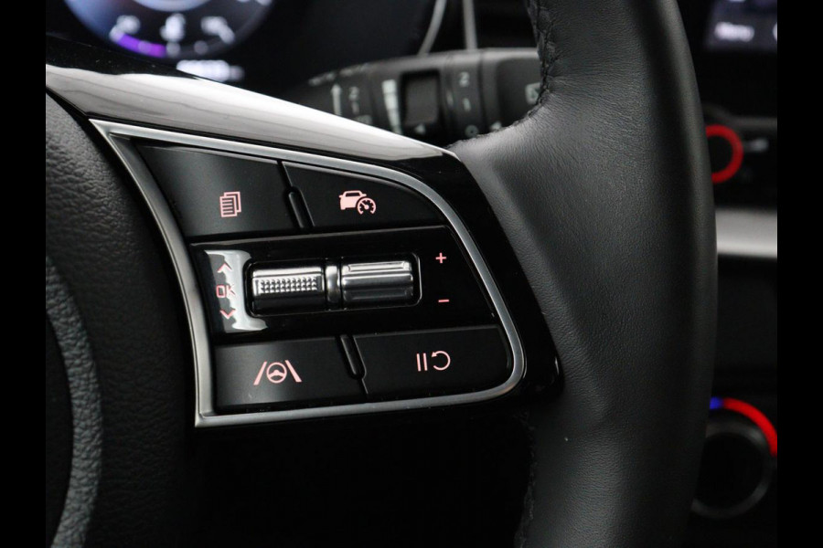 Kia Ceed 1.5 T-GDi DynamicPlusLine | Stoelverwarming | Adaptive cruise | Camera | Carplay | Half leder | Stuurverwarming | Navigatie | Full LED | Side Assist | Climate control | Parkeerhulp | Keyless | Elektrische klep