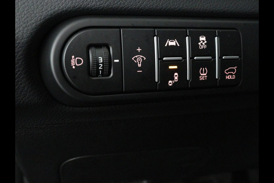 Kia Ceed 1.5 T-GDi DynamicPlusLine | Stoelverwarming | Adaptive cruise | Camera | Carplay | Half leder | Stuurverwarming | Navigatie | Full LED | Side Assist | Climate control | Parkeerhulp | Keyless | Elektrische klep