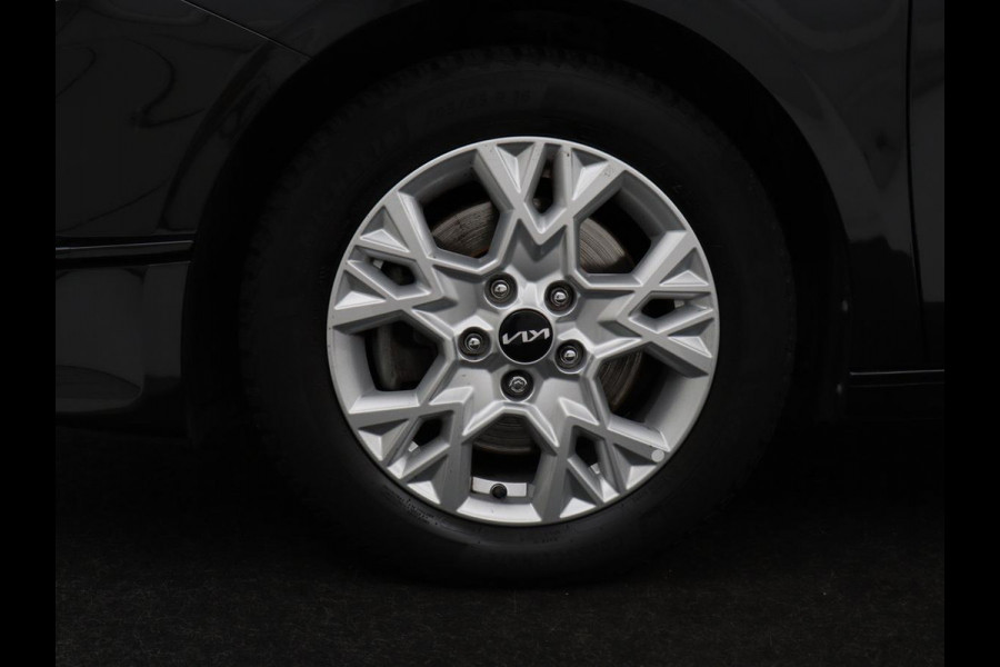 Kia Ceed 1.5 T-GDi DynamicPlusLine | Stoelverwarming | Adaptive cruise | Camera | Carplay | Half leder | Stuurverwarming | Navigatie | Full LED | Side Assist | Climate control | Parkeerhulp | Keyless | Elektrische klep