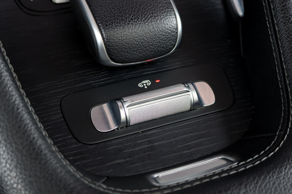 Mercedes-Benz GLE 400 d 4MATIC AMG Line | Luchtvering | Distronic+ | Panoramadak | Burmester | Trekhaak | Standkachel | Surround Camera | Verwarmd Stuurwiel | Keyless Go |