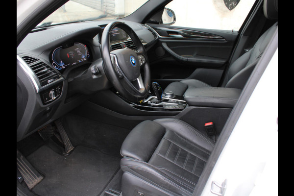 BMW iX3 High Executive 80 kWh | 94,3% | PANORAMISCH SCHUIFDAK | 20" LICHTMETALEN VELGEN | M AERODYNAMICA PAKKET |