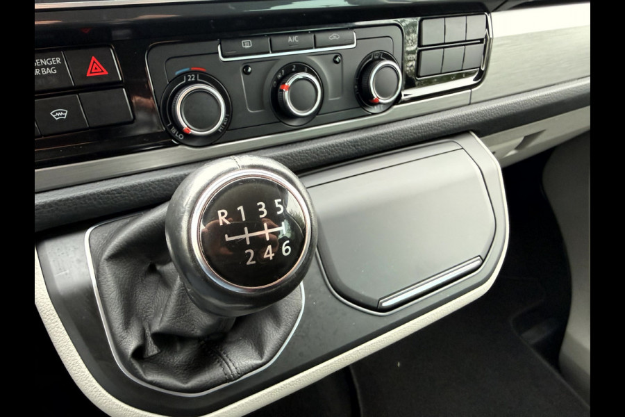 Volkswagen Transporter 2.0 TDI 150pk L2H1 Dubbel Cabine Highline 65262 km, NL. Auto.