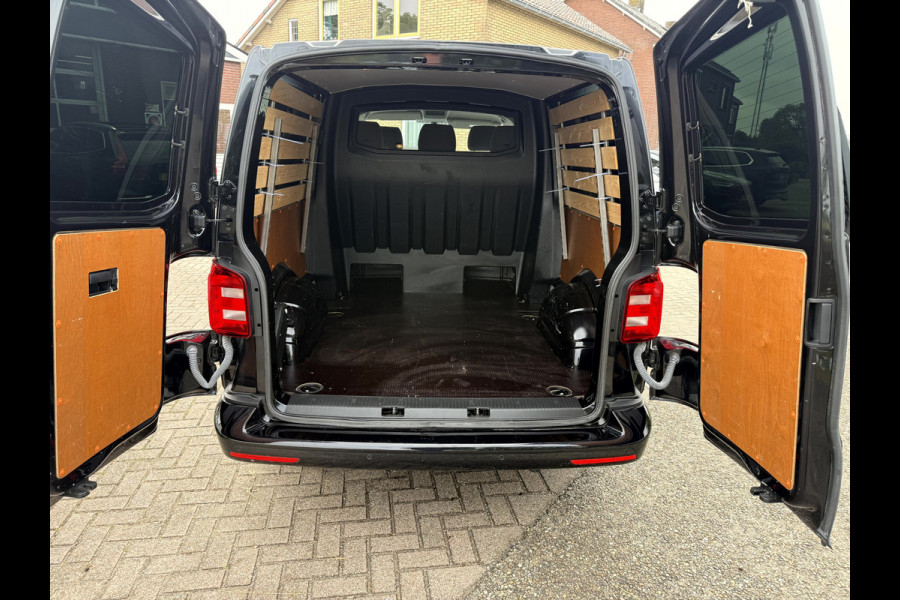 Volkswagen Transporter 2.0 TDI 150pk L2H1 Dubbel Cabine Highline 65262 km, NL. Auto.