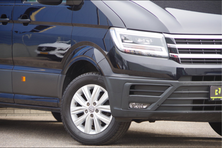 Volkswagen Crafter 35 2.0 TDI L3H3(L2H2) 3-ZITS, 177PK AUT. LED, TREKHAAK, GEV. ERGO ACTIVE STOEL, CAMERA, AIRCO, MISTLAMPEN