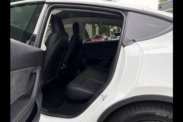 Tesla Y Long Range RWD 75 kWh SOH 97% |26.000KM! | AFNEEMBARE TREKHAAK| RESTERENDE ALGEMENE FABRIEKSGARANTIE TESLA T/M 02-2029 OF 80.000KM| ACCU + AANDRIJFLIJN T/M 02-2033/ 192.000KM| RIJKLAAR GELEVERD