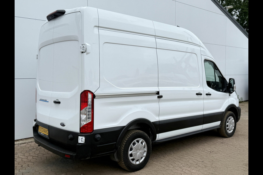 Ford E-Transit 68kWh 184PK L2H3 317km WLTP 97% (SOH) BEV Snelladen Camera Cruise control Climate control Carplay Navigatie Laadkabel Parkeersensoren V+A