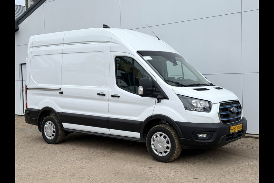 Ford E-Transit 68kWh 184PK L2H3 317km WLTP 97% (SOH) BEV Snelladen Camera Cruise control Climate control Carplay Navigatie Laadkabel Parkeersensoren V+A