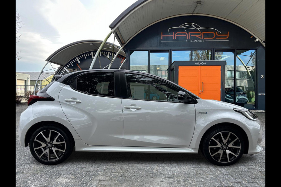 Toyota Yaris 1.5 Hybrid EXECUTIVE PANORAMA JBL HEADUP RIJKLAARPRIJS