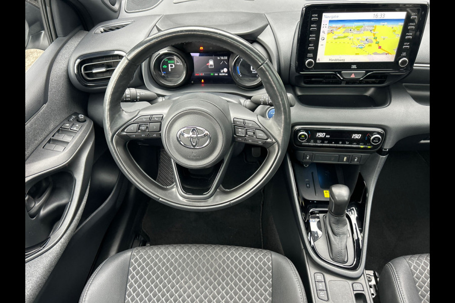 Toyota Yaris 1.5 Hybrid EXECUTIVE PANORAMA JBL HEADUP RIJKLAARPRIJS