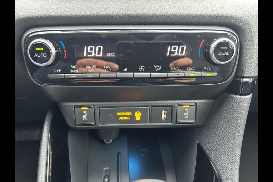 Toyota Yaris 1.5 Hybrid EXECUTIVE PANORAMA JBL HEADUP RIJKLAARPRIJS