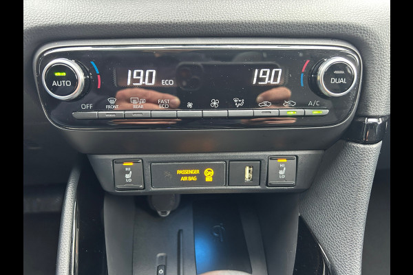 Toyota Yaris 1.5 Hybrid EXECUTIVE PANORAMA JBL HEADUP RIJKLAARPRIJS