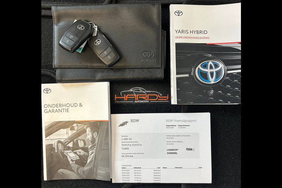 Toyota Yaris 1.5 Hybrid EXECUTIVE PANORAMA JBL HEADUP RIJKLAARPRIJS