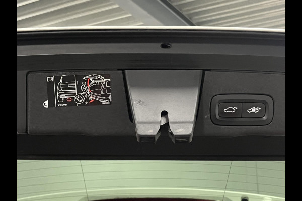 Volvo XC60 2.0 T5 R-Design Trekhaak | Cruise control | Keyless entry | Camera | Carplay | Lane assist | Climate control
