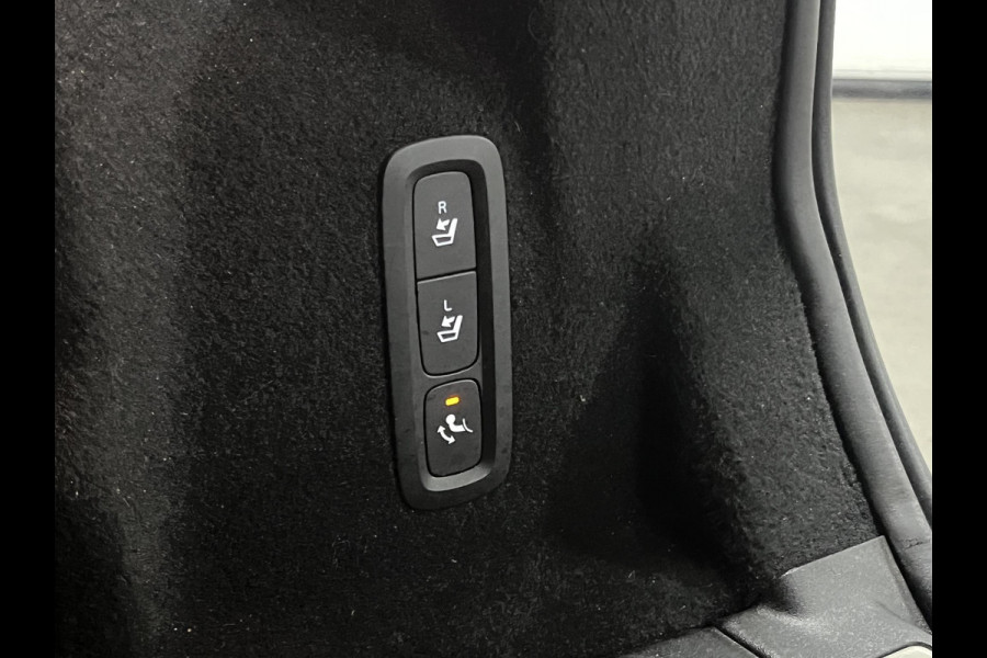 Volvo XC60 2.0 T5 R-Design Trekhaak | Cruise control | Keyless entry | Camera | Carplay | Lane assist | Climate control