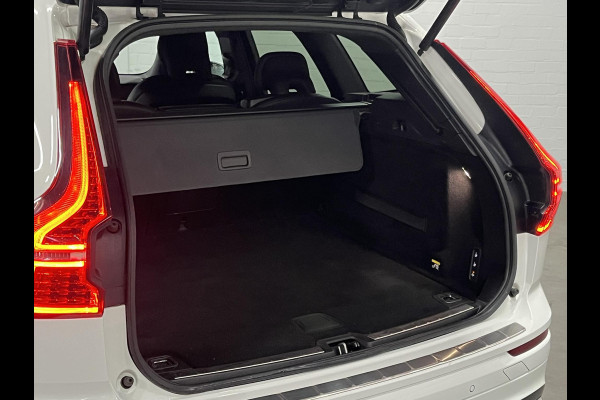 Volvo XC60 2.0 T5 R-Design Trekhaak | Cruise control | Keyless entry | Camera | Carplay | Lane assist | Climate control