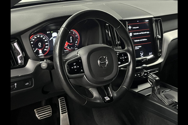 Volvo XC60 2.0 T5 R-Design Trekhaak | Cruise control | Keyless entry | Camera | Carplay | Lane assist | Climate control