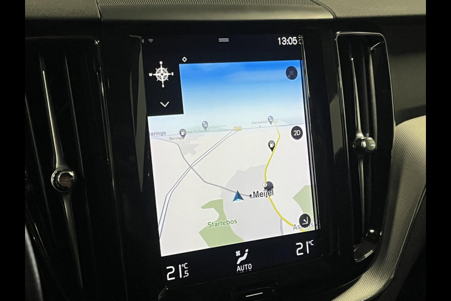 Volvo XC60 2.0 T5 R-Design Trekhaak | Cruise control | Keyless entry | Camera | Carplay | Lane assist | Climate control