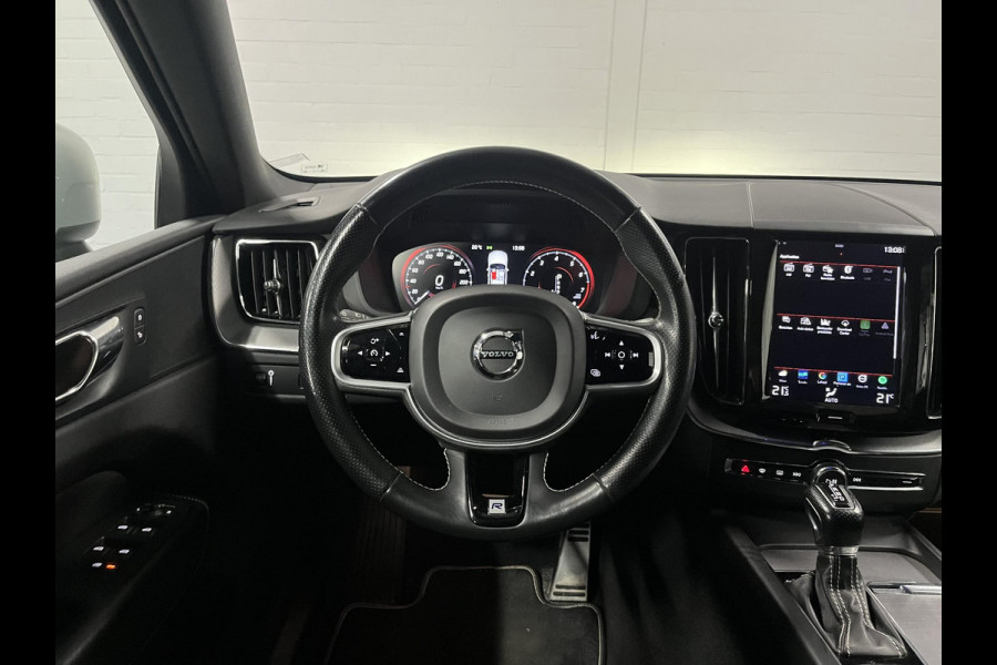 Volvo XC60 2.0 T5 R-Design Trekhaak | Cruise control | Keyless entry | Camera | Carplay | Lane assist | Climate control