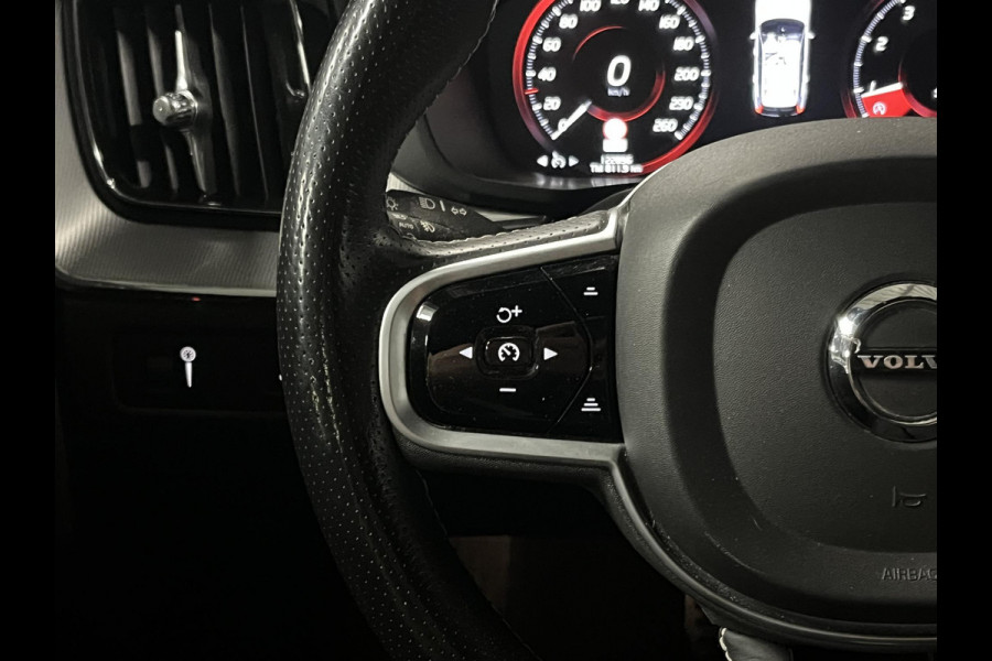 Volvo XC60 2.0 T5 R-Design Trekhaak | Cruise control | Keyless entry | Camera | Carplay | Lane assist | Climate control