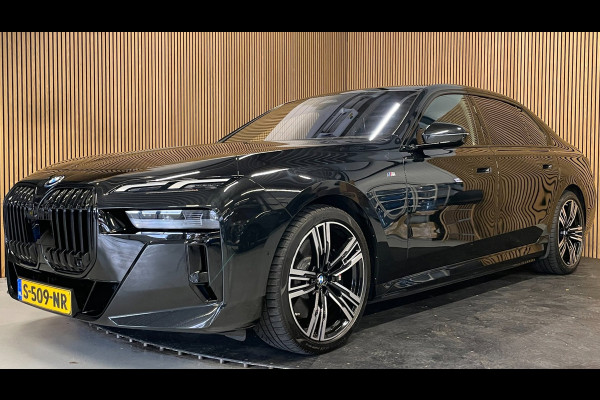 BMW i7 XDrive60 106 kWh|M-SPORT|96% SOH|BLACK EDITION|FULL OPTION|PANORAMA|STOEL+STUURVERW|360+3D+V+A CAMERA|NAP|NL-AUTO|INCL.BTW|