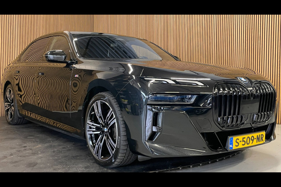BMW i7 XDrive60 106 kWh|M-SPORT|96% SOH|BLACK EDITION|FULL OPTION|PANORAMA|STOEL+STUURVERW|360+3D+V+A CAMERA|NAP|NL-AUTO|INCL.BTW|