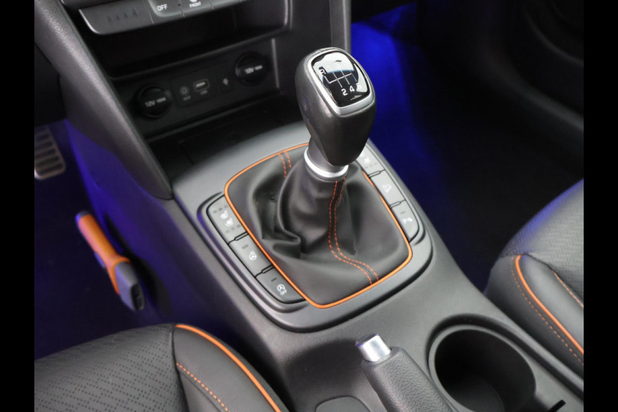 Hyundai Kona 1.0T Premium Two-Tone Sport | Apple Carplay & AndroidAUTO | Stoel ventilatie / Verwarming | Head-Up display |