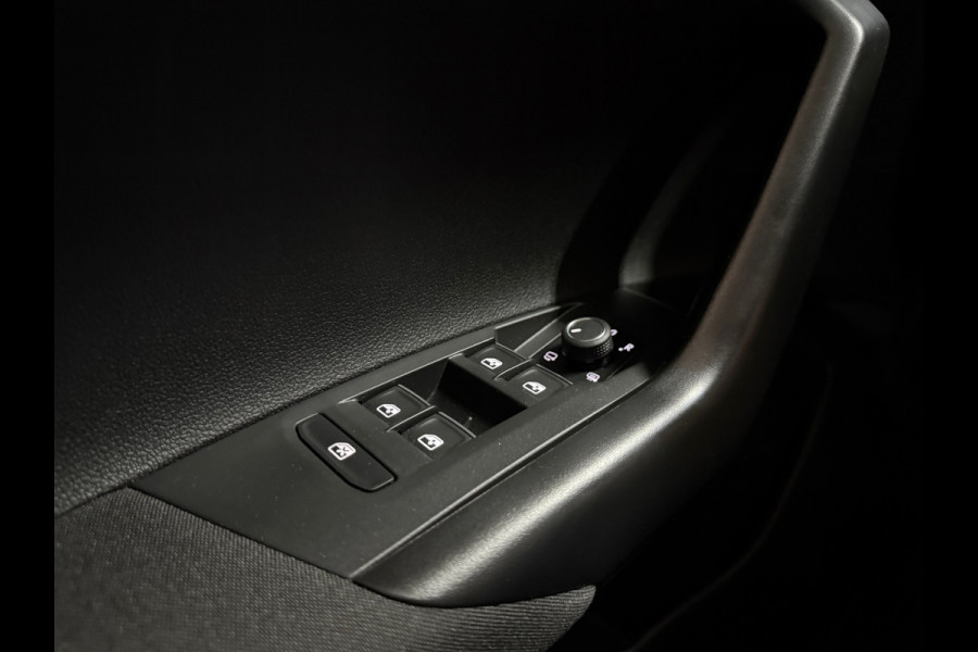 Volkswagen Taigo 1.5 TSI R-Line DSG | Pano | ACC | Travel Assist | Side Assist | Virtual Cockpit | Camera | IQ.Drive
