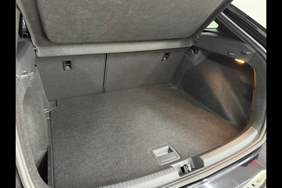 Volkswagen Taigo 1.5 TSI R-Line DSG | Pano | ACC | Travel Assist | Side Assist | Virtual Cockpit | Camera | IQ.Drive