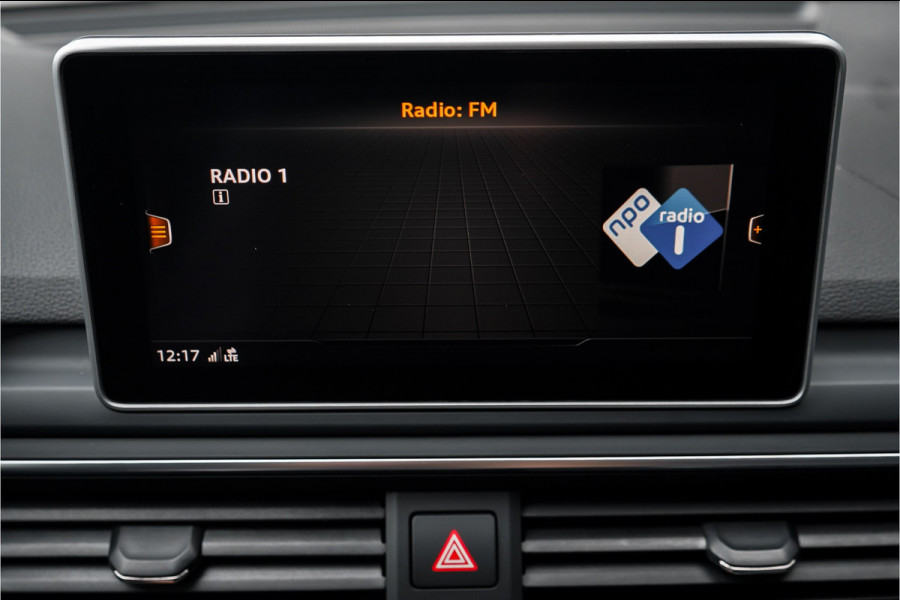 Audi A4 Avant 40 TFSI Sport S Line Pano Camera Stoelmassage 19"