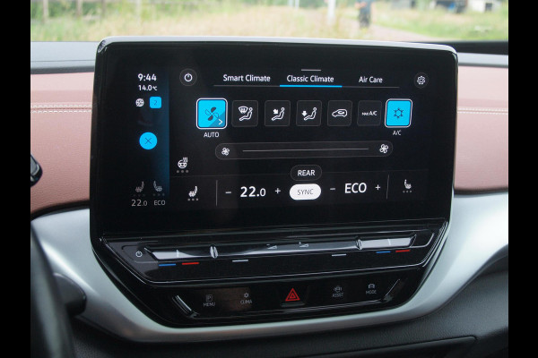 Volkswagen ID.4 Family 77 kWh | Panoramadak | Trekhaak | Sfeerverlichting | Camera | Apple Carplay |