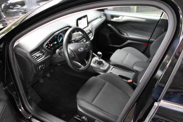 Ford FOCUS Wagon 1.0 EcoBoost Titanium Business | Achteruitrijcamera | Stoelverwarming | Stuurverwarming