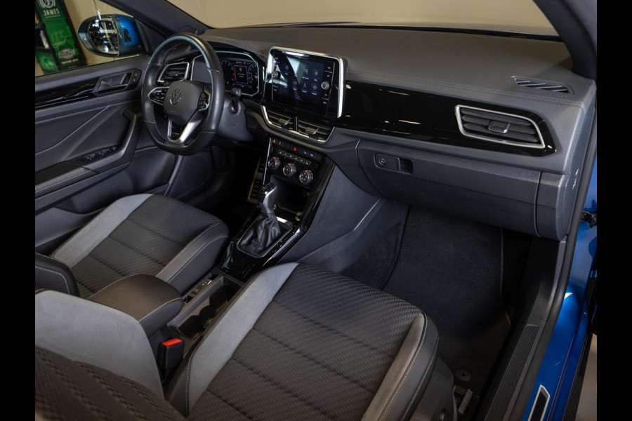 Volkswagen T-Roc Cabrio 1.5 TSI R-Line / 150pk / Achteruitrij camera / Stoel en stuur verwarming / Dodehoek herkenning /