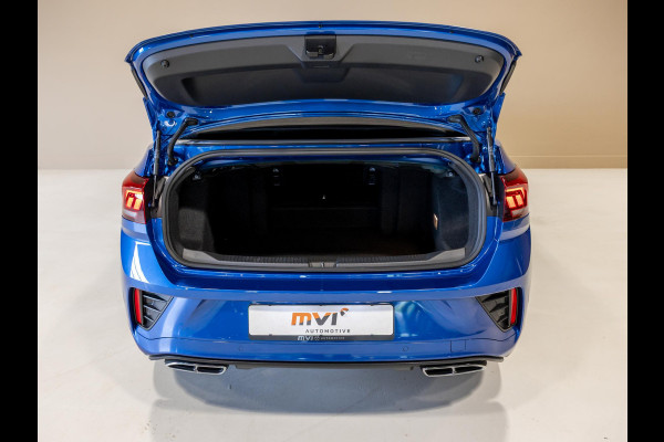 Volkswagen T-Roc Cabrio 1.5 TSI R-Line / 150pk / Achteruitrij camera / Stoel en stuur verwarming / Dodehoek herkenning /
