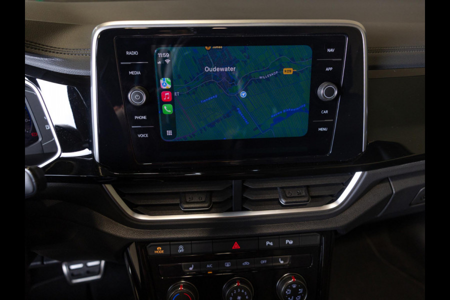 Volkswagen T-Roc Cabrio 1.5 TSI R-Line / 150pk / Achteruitrij camera / Stoel en stuur verwarming / Dodehoek herkenning /
