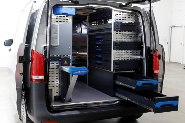 Mercedes-Benz Vito 114 CDI 136pk Compact 9G Automaat 2x Schuifdeur/LED/Camera/Inrichting 09-2022