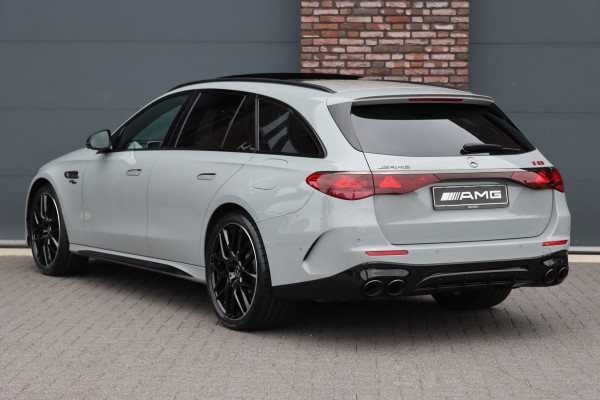 Mercedes-Benz E-Klasse Estate AMG 53 4MATIC+ Premium+ | 585pk | Hyperscreen | Achterasbesturing | Distronic+ | Trekhaak | 3D-Display | Panoramadak | Digital Light | Burmester | HUD |